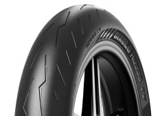 A futófelület közeli képe Pirelli Diablo Rosso IV 110/70ZR17 54 W Front TL M/C