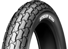A futófelület közeli képe Dunlop K180 130/80-12 69 J TL