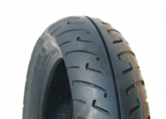 A futófelület közeli képe Duro DM1075 100/80-16 50 P M/C
